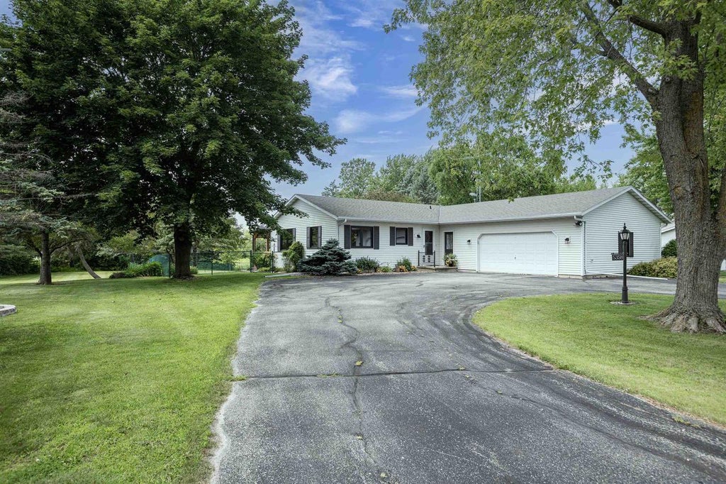 Photo of W5358 County Road A, Black Creek, WI 54106 (MLS # 50328844)