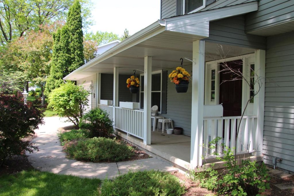 Photo of 7618 Westchester DRIVE, Middleton, WI 53562 (MLS # 2020156)