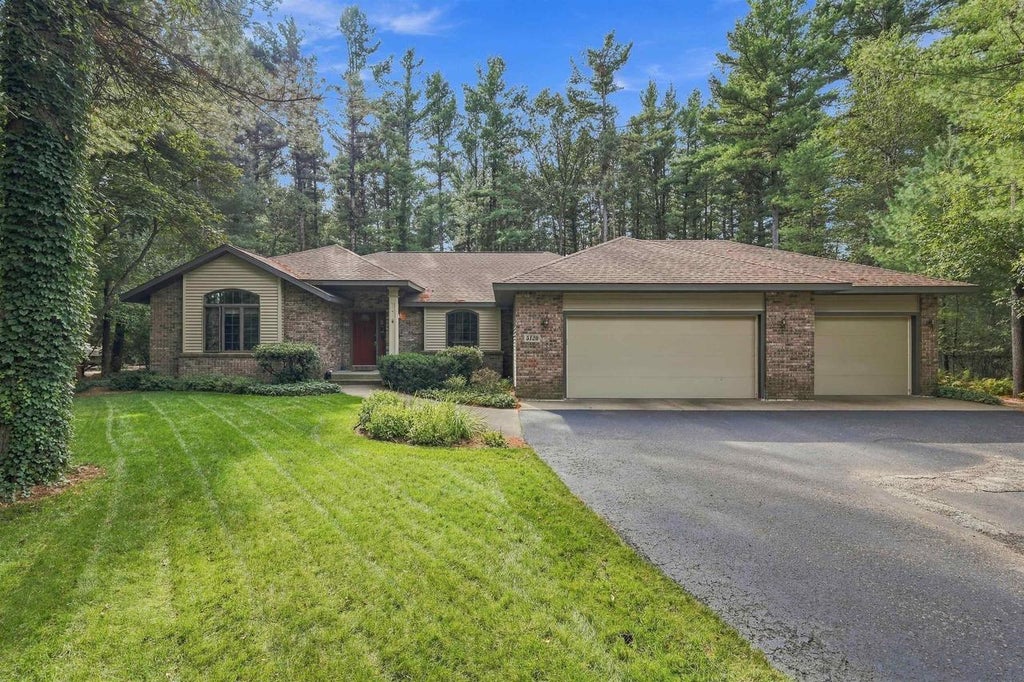 Photo of 5120 Timberland TRAIL, Wisconsin Rapids, WI 54494 (MLS # 22604618)