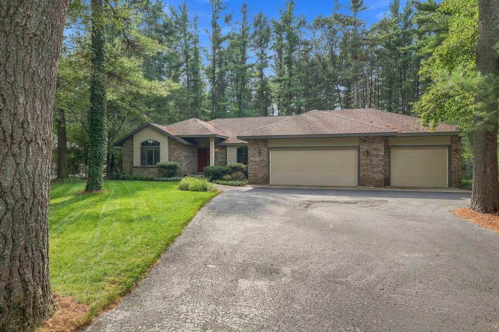 Photo of 5120 Timberland TRAIL, Wisconsin Rapids, WI 54494 (MLS # 22604618)