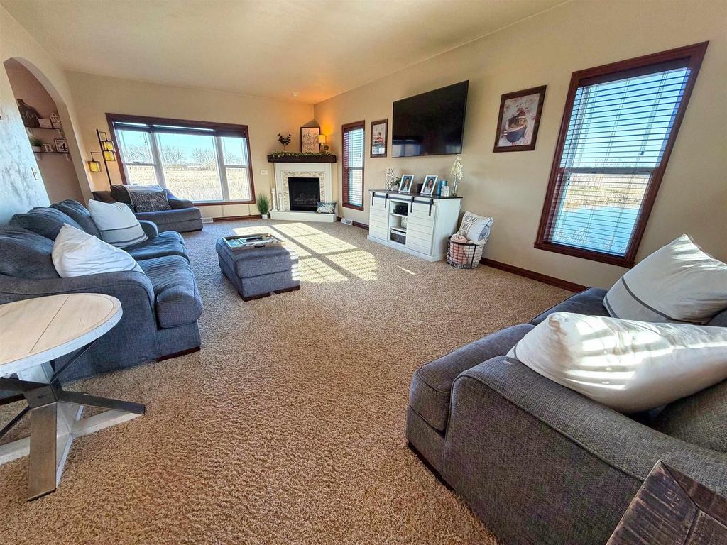 Photo of 1213 Nature Trail DRIVE, Neenah, WI 54956 (MLS # 50324308)