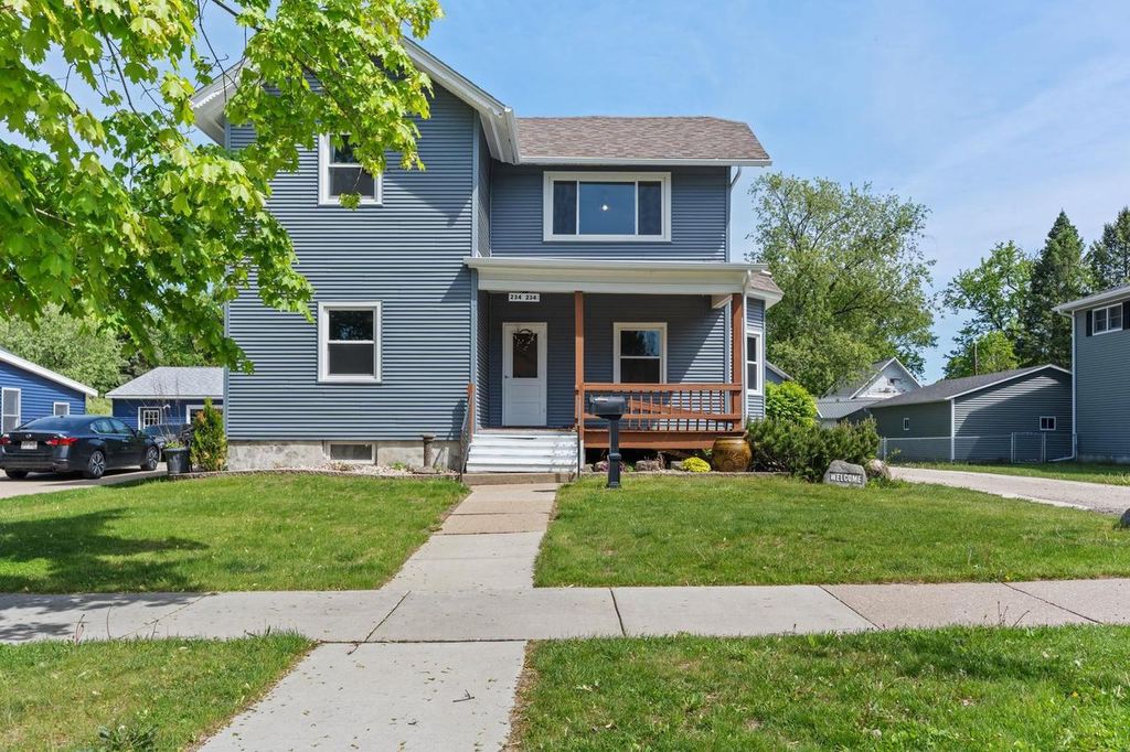 Photo of 234 W Liberty STREET, Evansville, WI 53536 (MLS # 2023678)