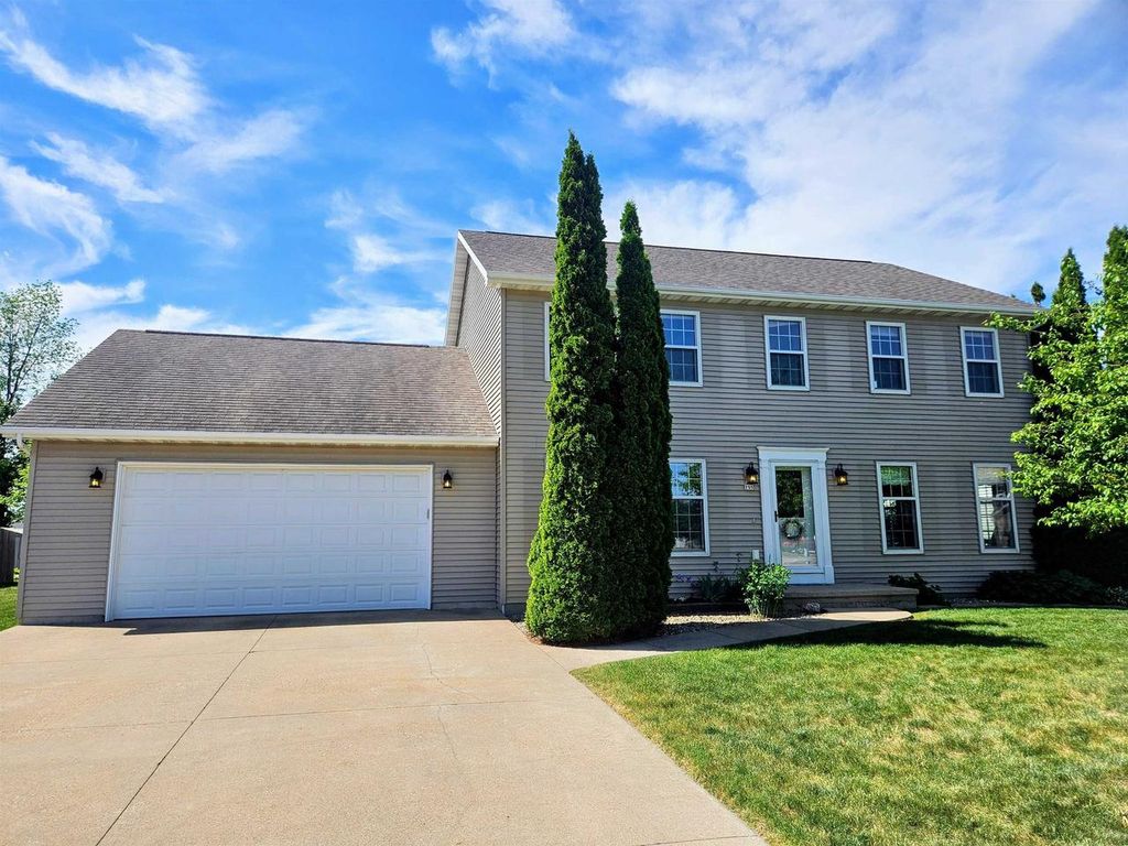 Photo of 755 Weatherstone DRIVE, Oshkosh, WI 54901 (MLS # 50326812)