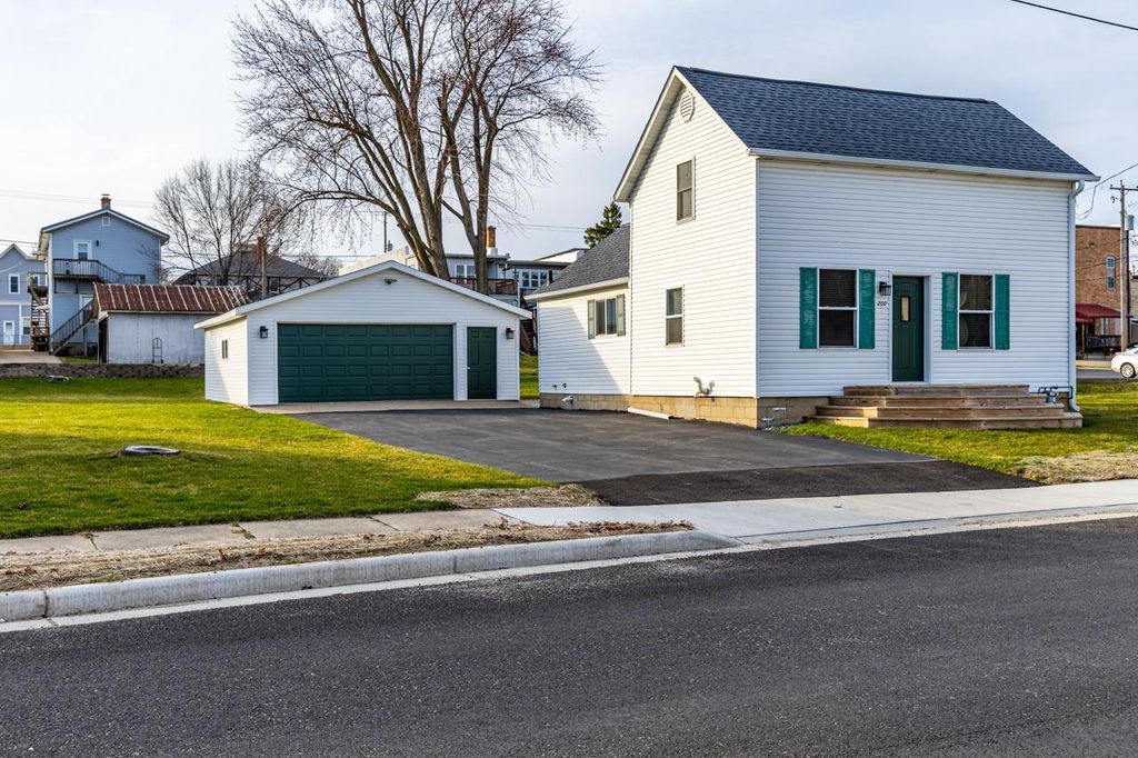 Photo of 200 Garfield AVENUE, Reeseville, WI 53579 (MLS # 2019429)