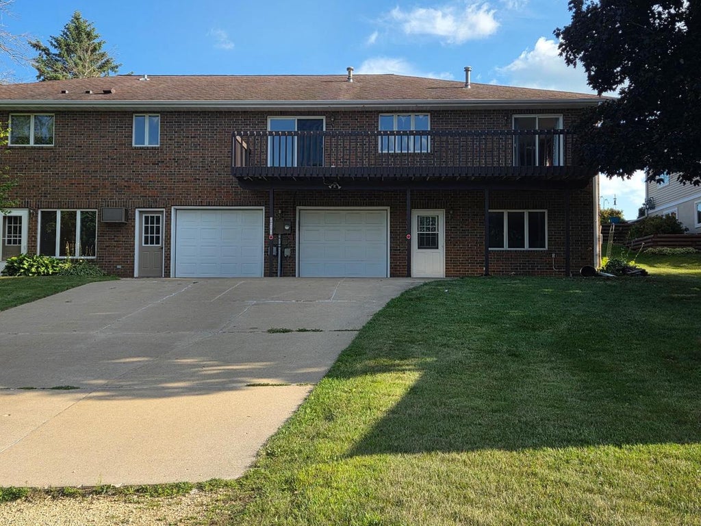 Photo of 514 W Washington STREET, Dodgeville, WI 53533 (MLS # 2029278)