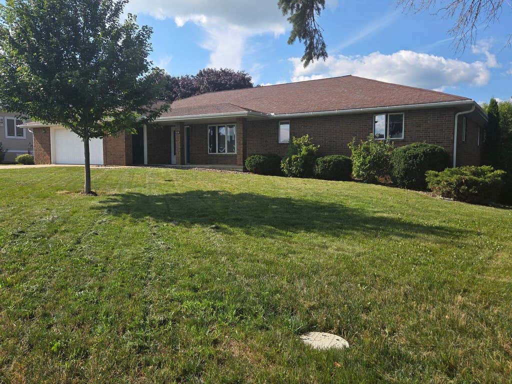 Photo of 514 W Washington STREET, Dodgeville, WI 53533 (MLS # 2029278)