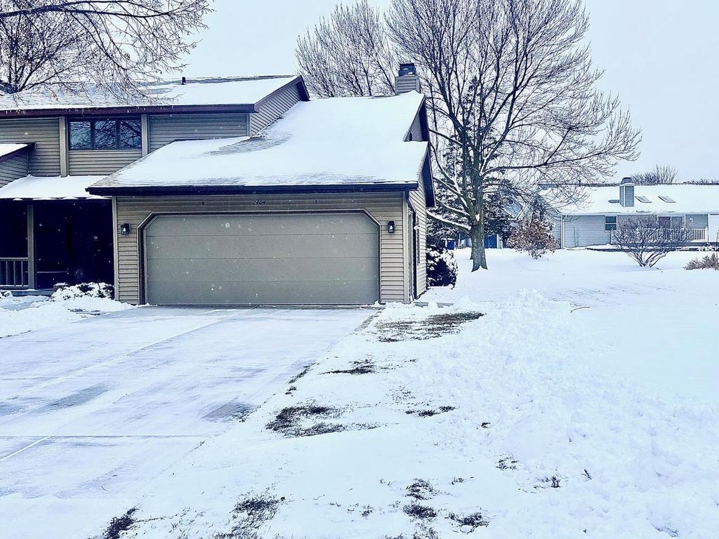 Photo of 2404 Cedar Ridge COURT #UNIT D, Green Bay, WI 54313 (MLS # 50318854)