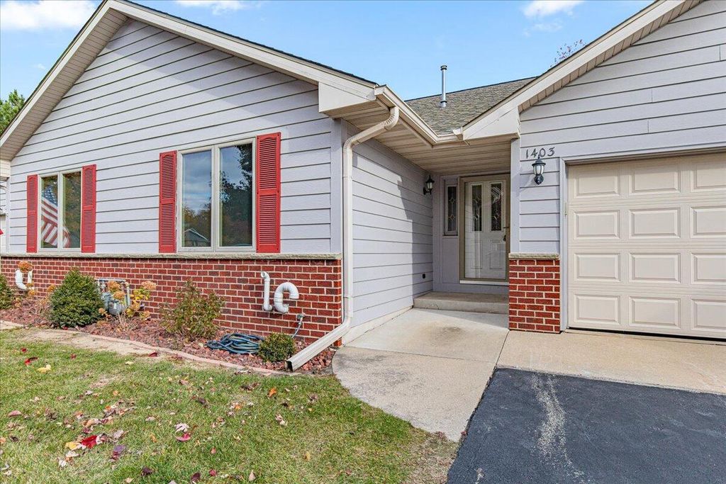 Photo of 1403 Carriage DRIVE, West Bend, WI 53095 (MLS # 1941530)