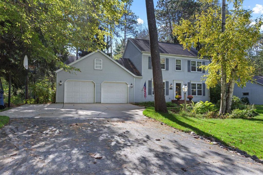 Photo of 1749 Ives LANE, Suamico, WI 54173 (MLS # 2010411)