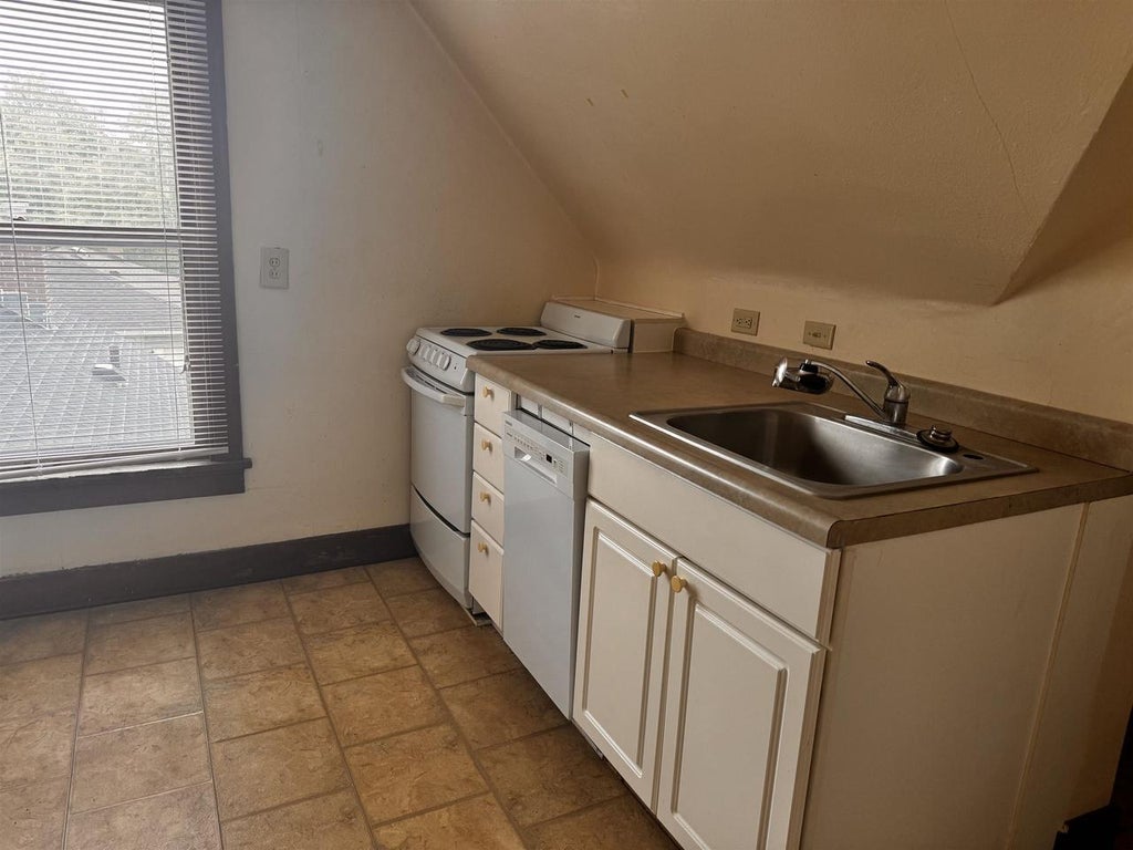 Photo of 1013 Colby STREET, Madison, WI 53715 (MLS # 2033061)