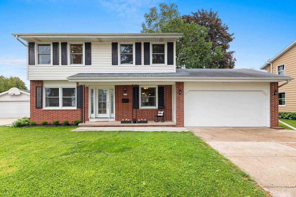 Photo of 1116 Reichow STREET, Oshkosh, WI 54902 (MLS # 50331781)