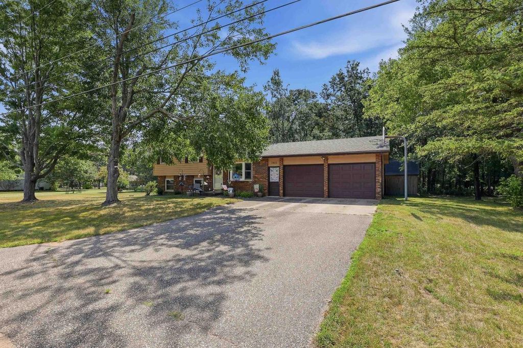 Photo of 1910 S 42nd STREET, Wisconsin Rapids, WI 54494 (MLS # 22603437)