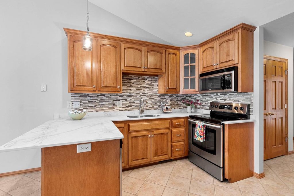 Photo of 821 Killarny TRAIL, De Pere, WI 54115 (MLS # 50319081)