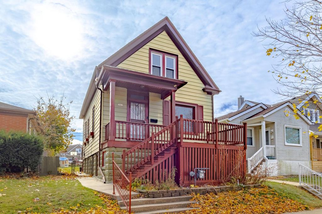 Photo of 3863 E Squire AVENUE, Cudahy, WI 53110 (MLS # 1942778)