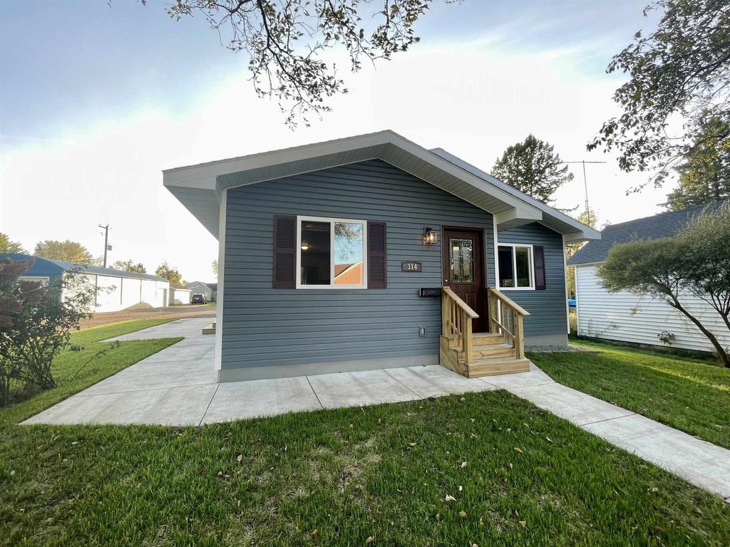 Photo of 314 S Avon AVENUE, Phillips, WI 54555 (MLS # 22504885)