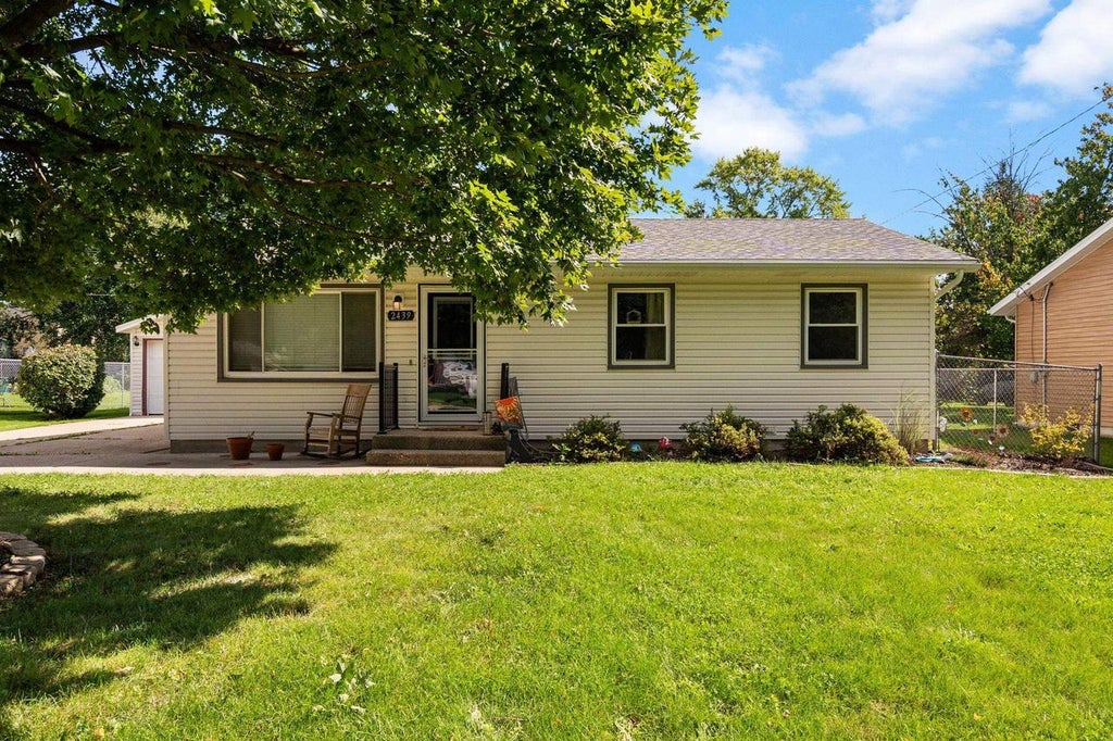 Photo of 2439 Iva COURT, Beloit, WI 53511 (MLS # 2033194)