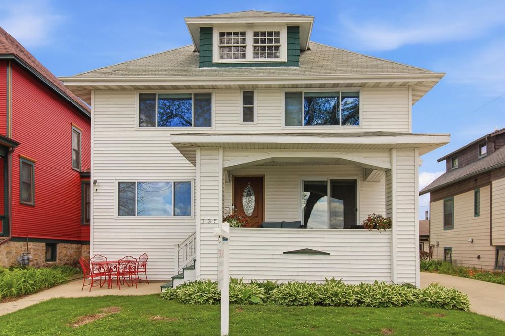 Photo of 135 S BRITTINGHAM PLACE, Madison, WI 53715 (MLS # 2016816)