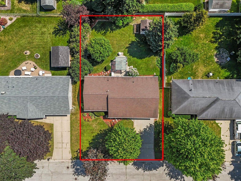 Photo of 431 Robert LANE, Green Bay, WI 54311 (MLS # 50331661)