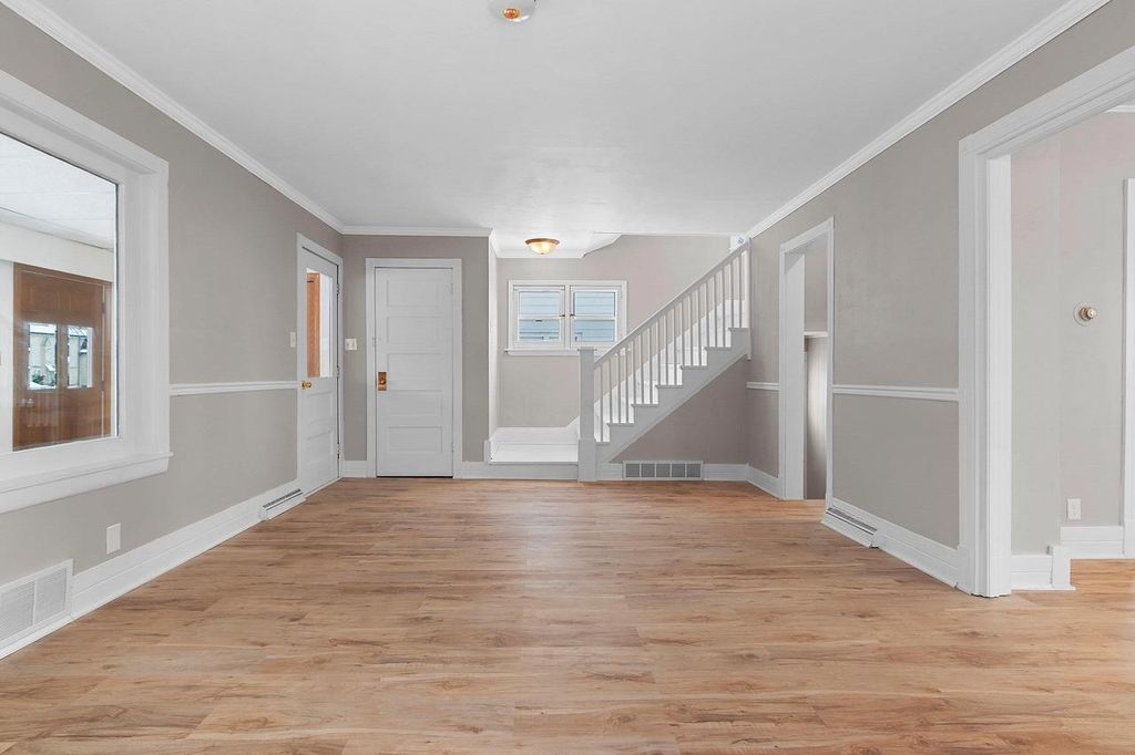 Photo of 521 S Clay STREET, Green Bay, WI 54301 (MLS # 50319012)