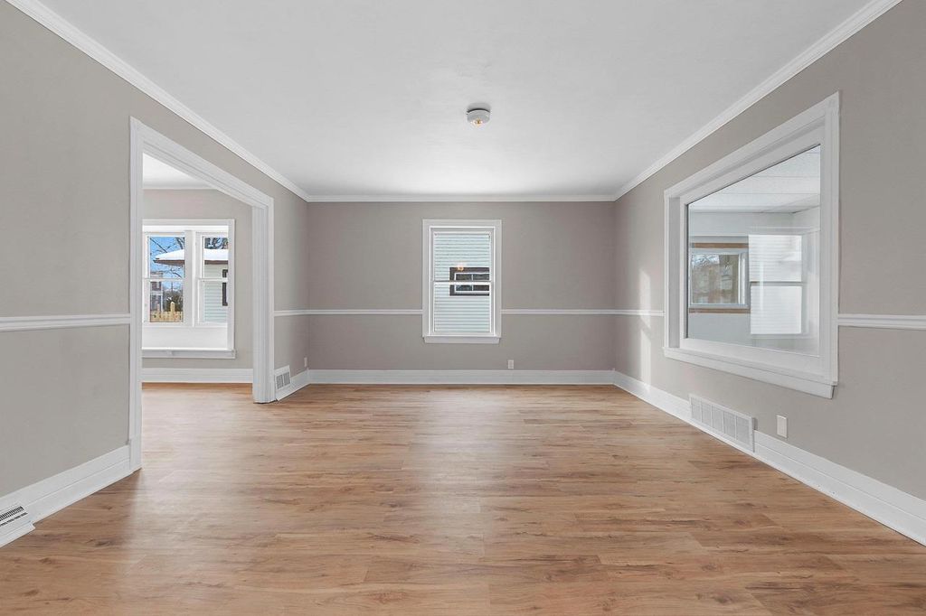 Photo of 521 S Clay STREET, Green Bay, WI 54301 (MLS # 50319012)