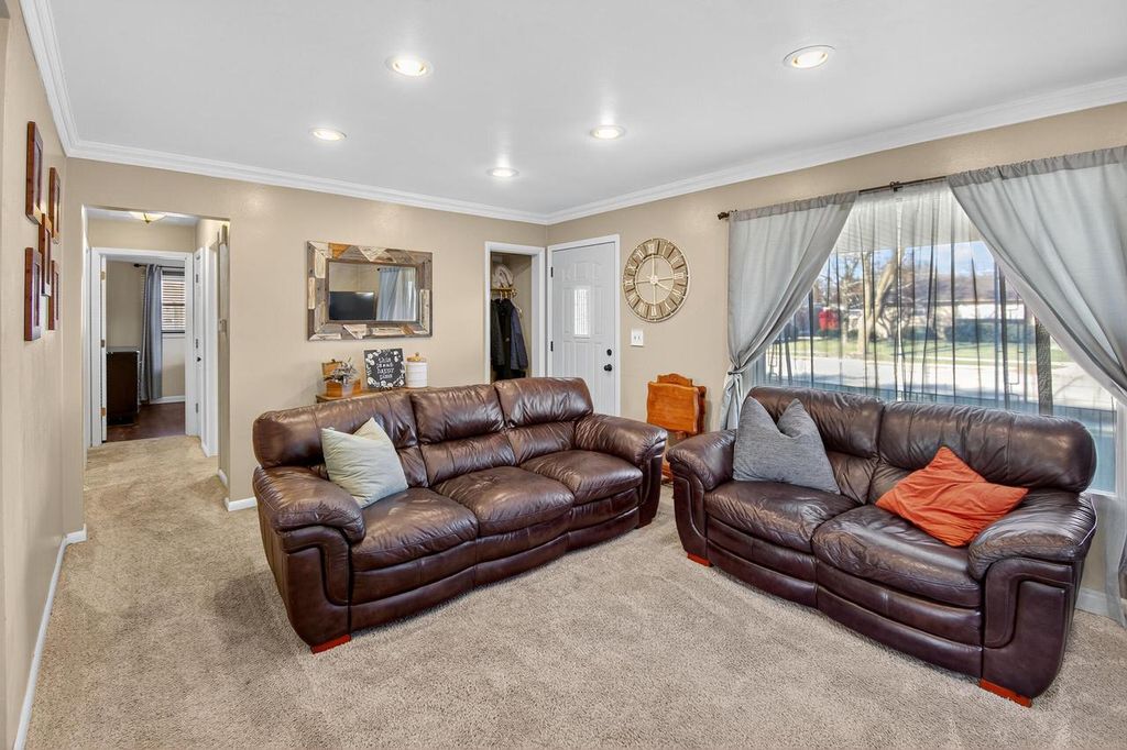 Photo of 1123 Montclair DRIVE, Racine, WI 53402 (MLS # 1943210)