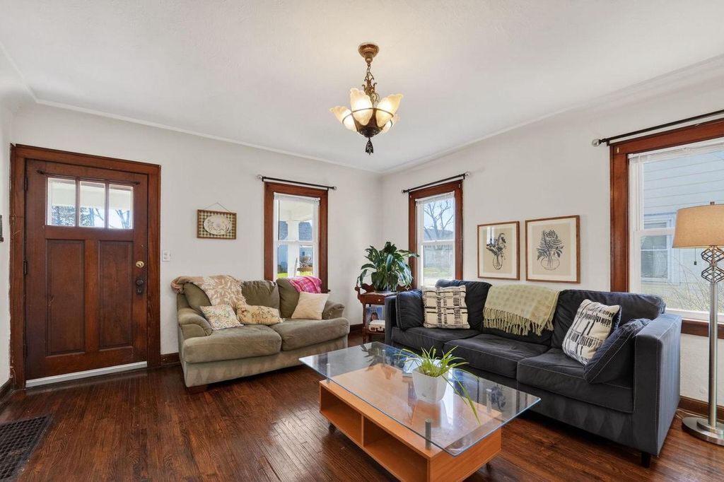 Photo of 931 Eisenhower AVENUE, Janesville, WI 53545 (MLS # 2020114)