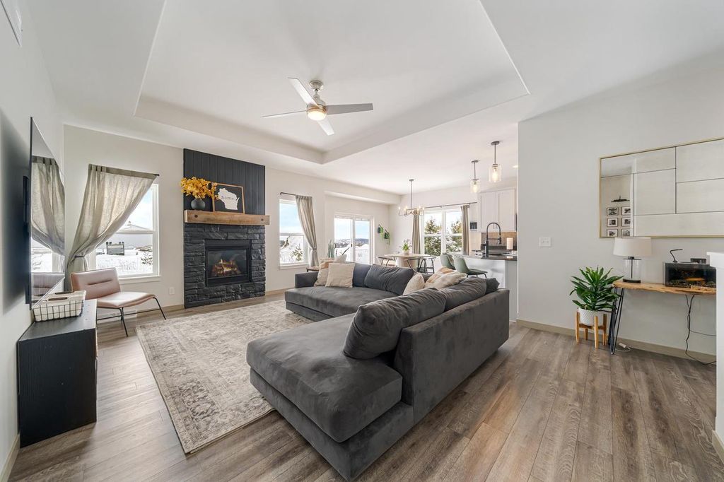 Photo of 531 S Silver Fox DRIVE, Kewaskum, WI 53040 (MLS # 50322438)