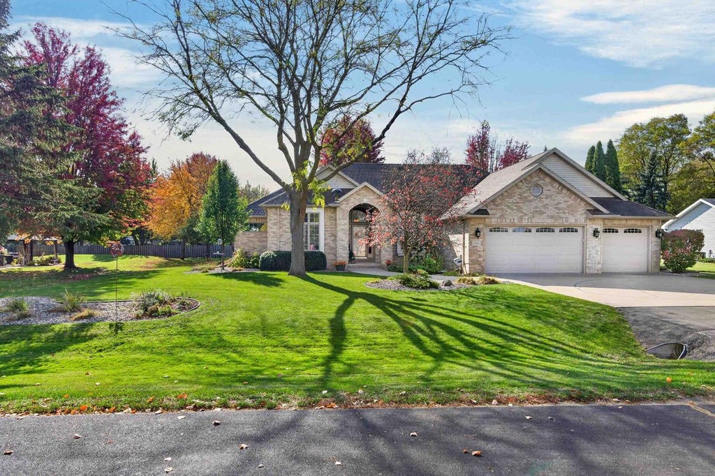 Photo of 2765 Leila Mae LANE, Oshkosh, WI 54904 (MLS # 50335002)