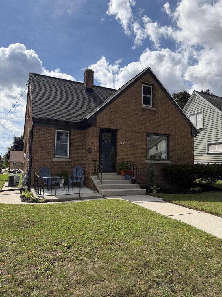 Photo of 1715 Marvin COURT, Sheboygan, WI 53081 (MLS # 1980590)