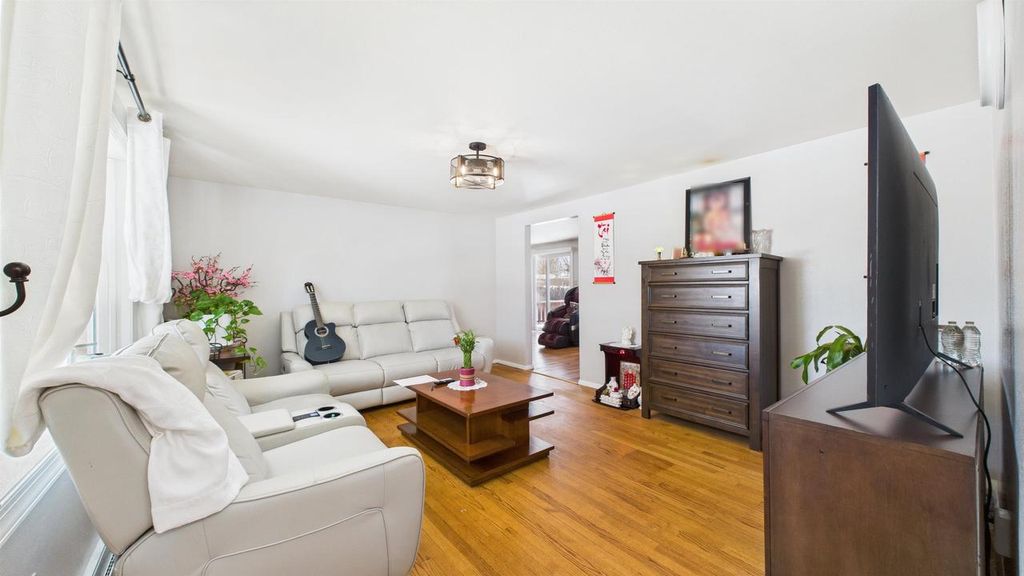 Photo of 505 Westplain DRIVE, Green Bay, WI 54303 (MLS # 50320169)