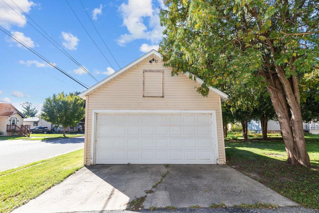 Photo of 383 Walker STREET, Fond Du Lac, WI 54935 (MLS # 50333458)