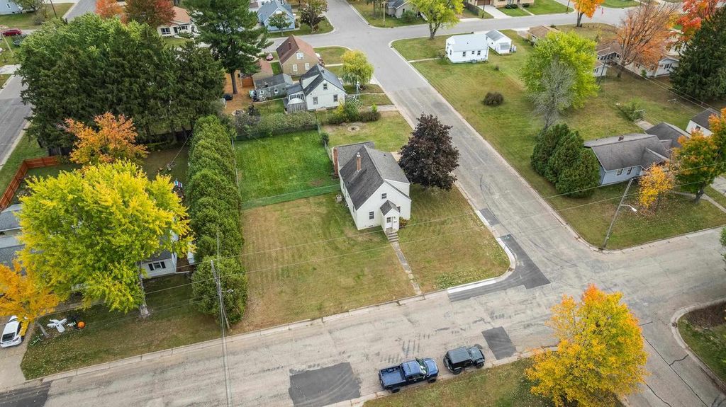 Photo of 1210 14th Street North, Wisconsin Rapids, WI 54494 (MLS # 22504972)