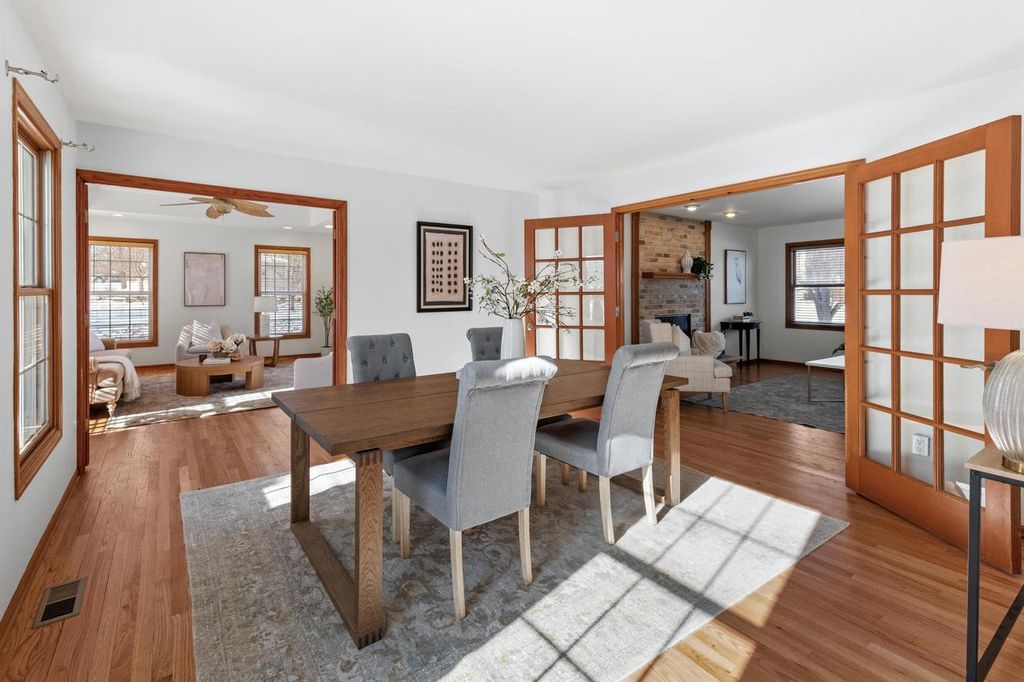 Photo of 14040 W Glendale AVENUE, Brookfield, WI 53005 (MLS # 1947867)