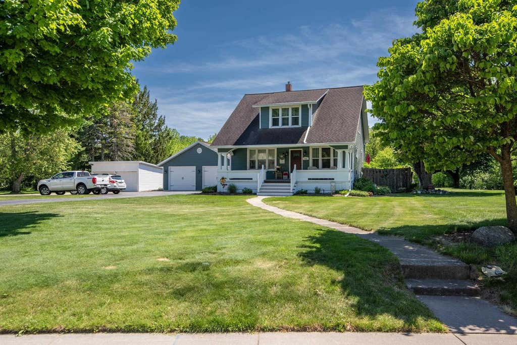 Photo of 413 Highridge AVENUE, Denmark, WI 54208 (MLS # 50329522)