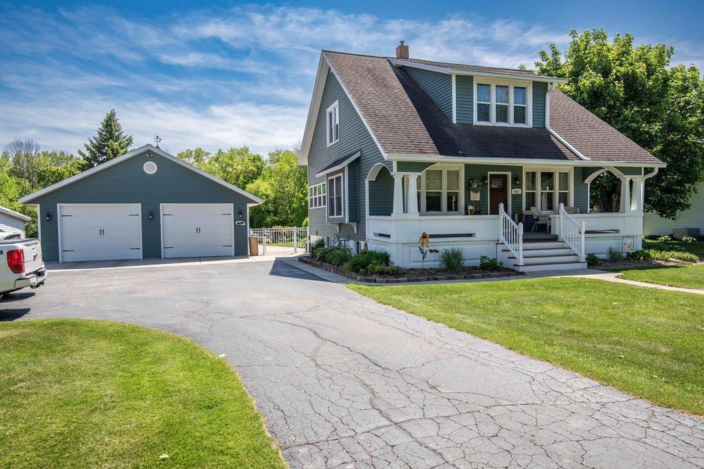 Photo of 413 Highridge AVENUE, Denmark, WI 54208 (MLS # 50329522)