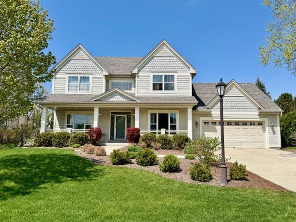 Photo of W244N5731 Falcon DRIVE, Sussex, WI 53089 (MLS # 1961460)