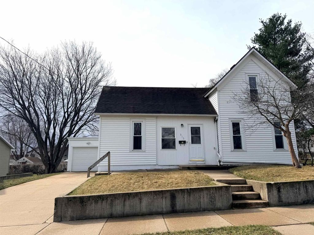 Photo of 315 E Lacrosse STREET, Tomah, WI 54660 (MLS # 2019654)