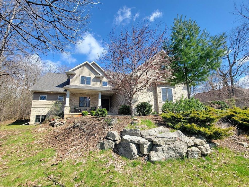 Photo of 1387 Radcliff ROAD, Neenah, WI 54956 (MLS # 50323596)