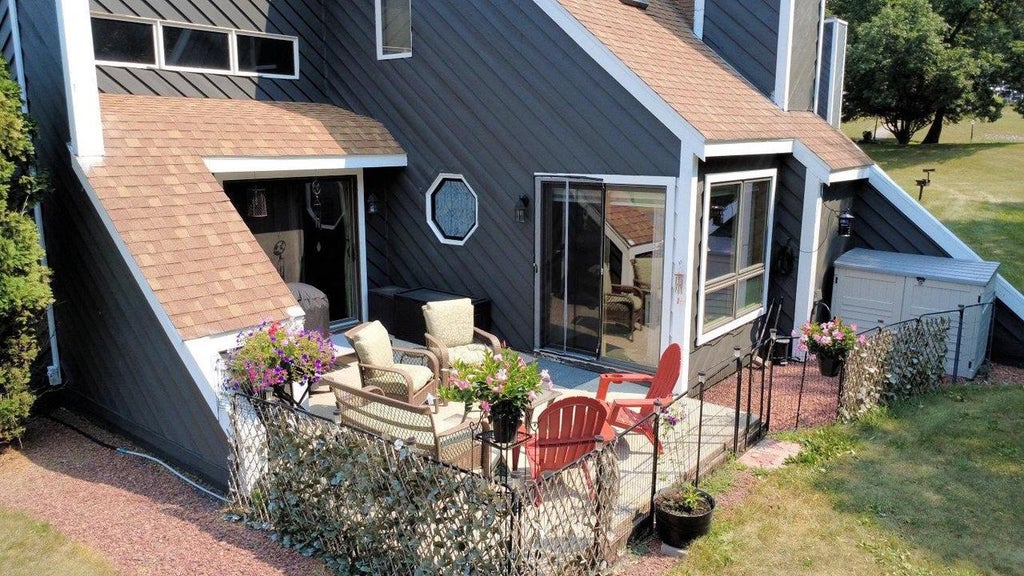 Photo of 874 Xanadu ROAD #Glade 4, Wisconsin Dells, WI 53965 (MLS # 2029481)