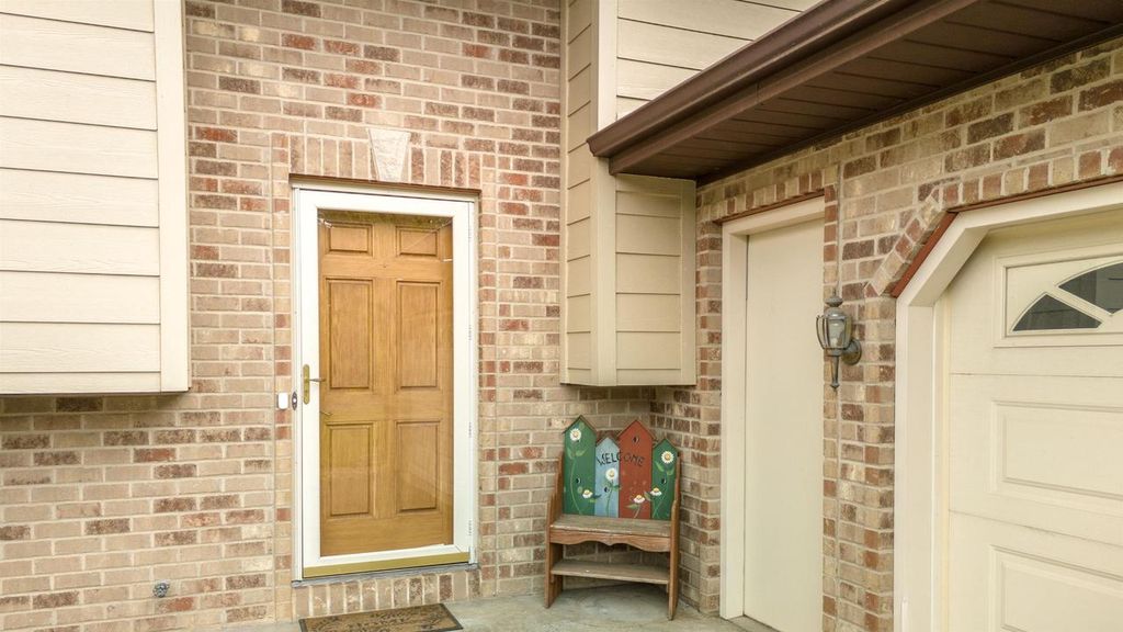 Photo of 6580 Linden CIRCLE, Windsor, WI 53598 (MLS # 2022959)