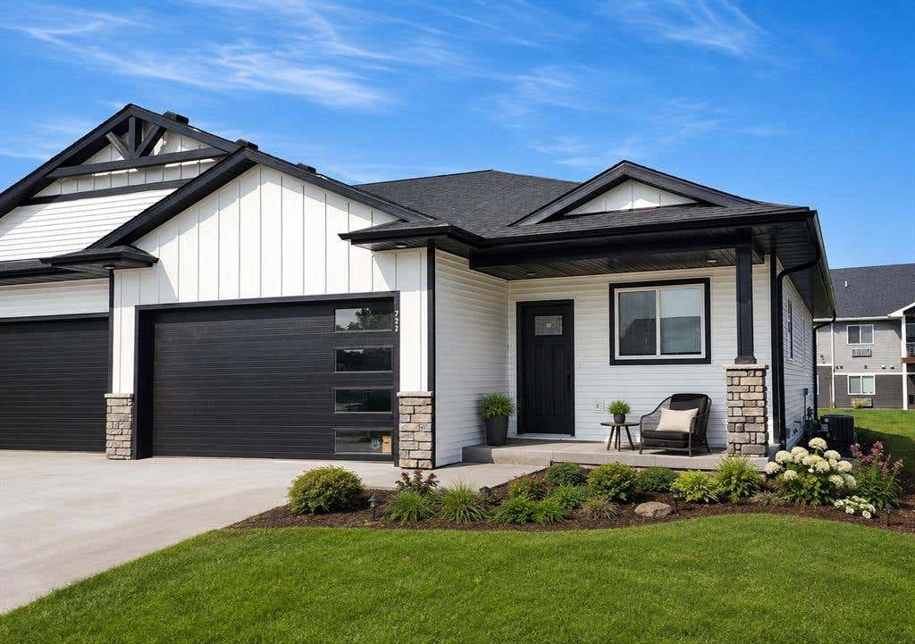 Photo of 722 Sequoia DRIVE, Altoona, WI 54720 (MLS # 1604551)