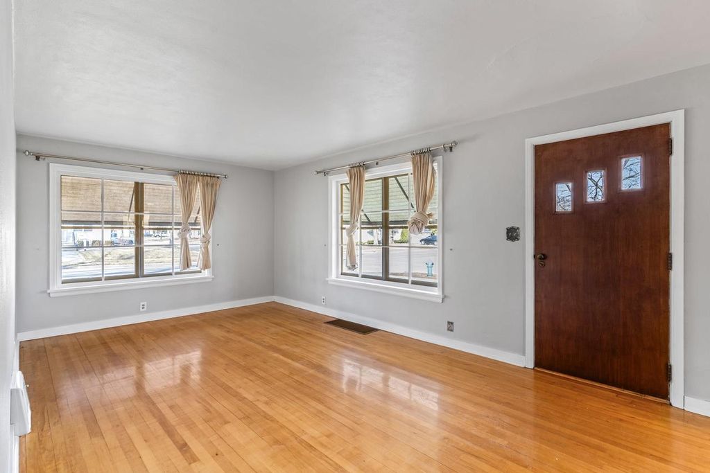 Photo of 2007 N Division STREET, Appleton, WI 54911 (MLS # 50322334)