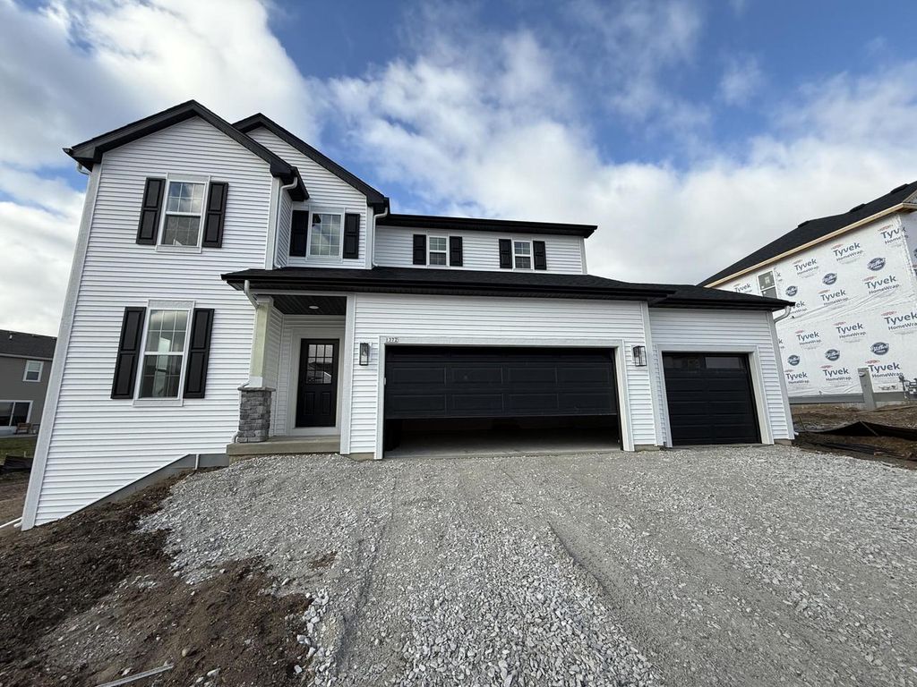 Photo of 1372 MacGregor ROAD, Oconomowoc, WI 53066 (MLS # 1946902)