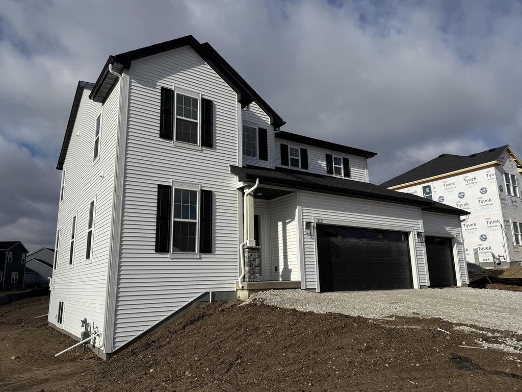 Photo of 1372 MacGregor ROAD, Oconomowoc, WI 53066 (MLS # 1946902)