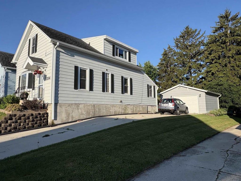 Photo of 1314 S 24th STREET, Sheboygan, WI 53081 (MLS # 2027807)