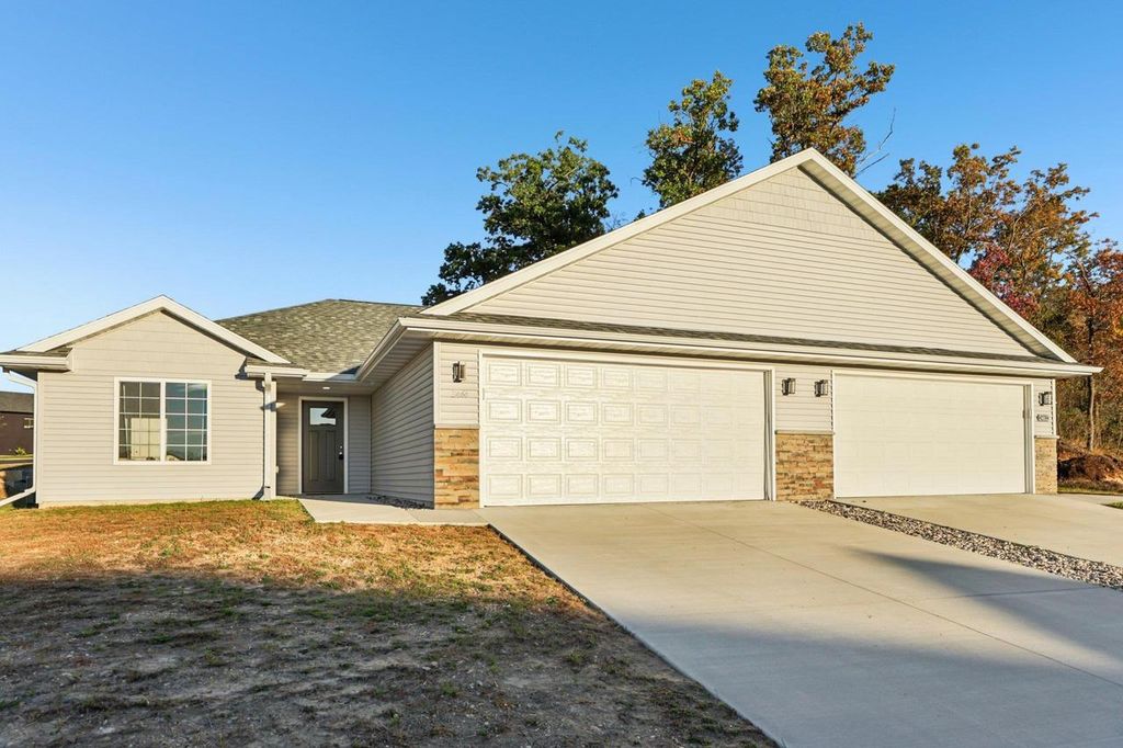 Photo of 2464 Russell COURT, Reedsburg, WI 53959 (MLS # 2010724)