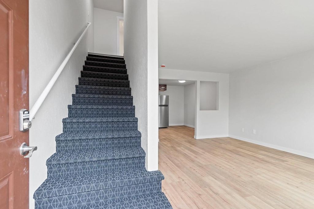 Photo of 2130 Elmview DRIVE #B, Ashwaubenon, WI 54304 (MLS # 50323077)