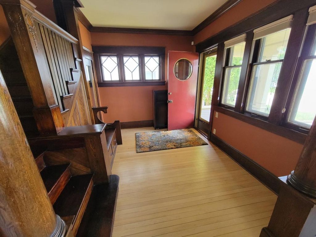 Photo of 1229 Merritt AVENUE, Oshkosh, WI 54901 (MLS # 50323906)