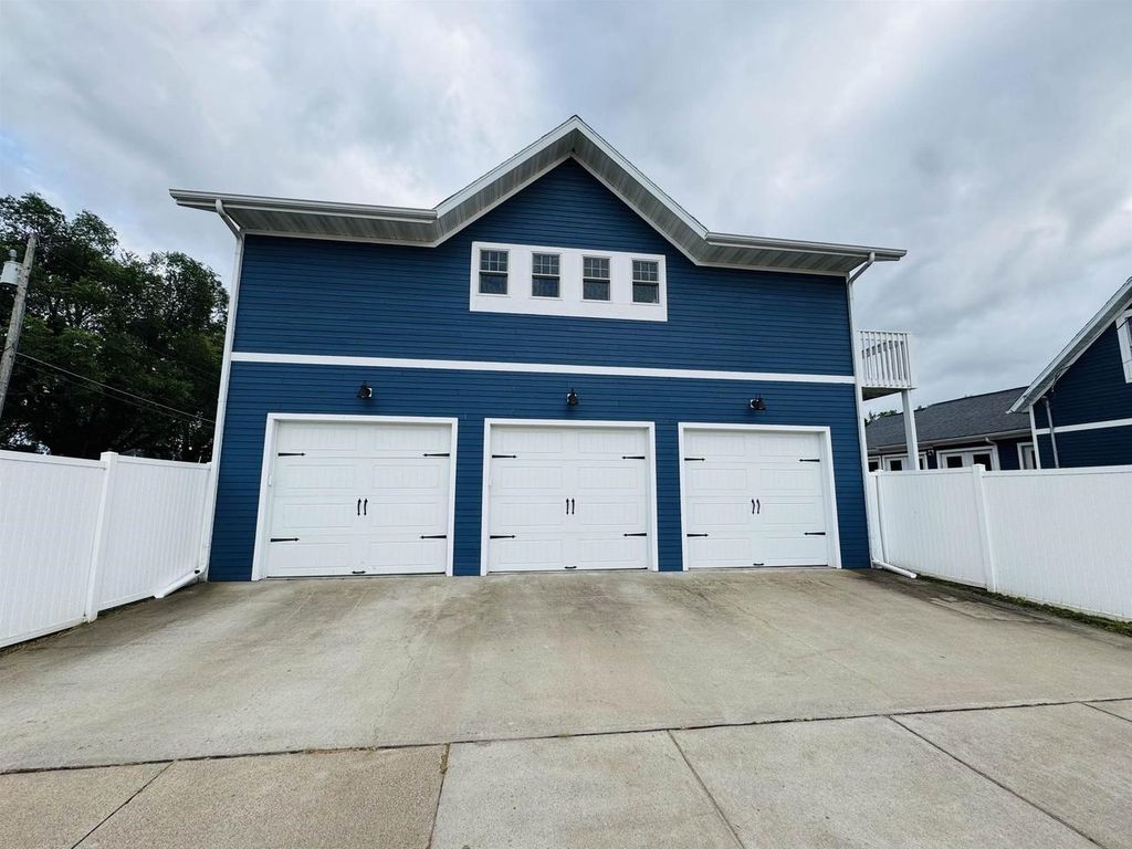 Photo of 400 S Marquette ROAD, Prairie Du Chien, WI 53821 (MLS # 2013647)