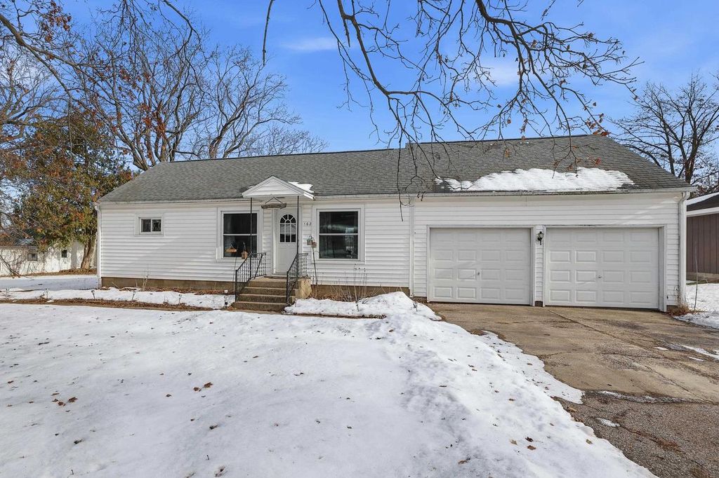 Photo of 162 Grant STREET, Amherst, WI 54406 (MLS # 22600181)